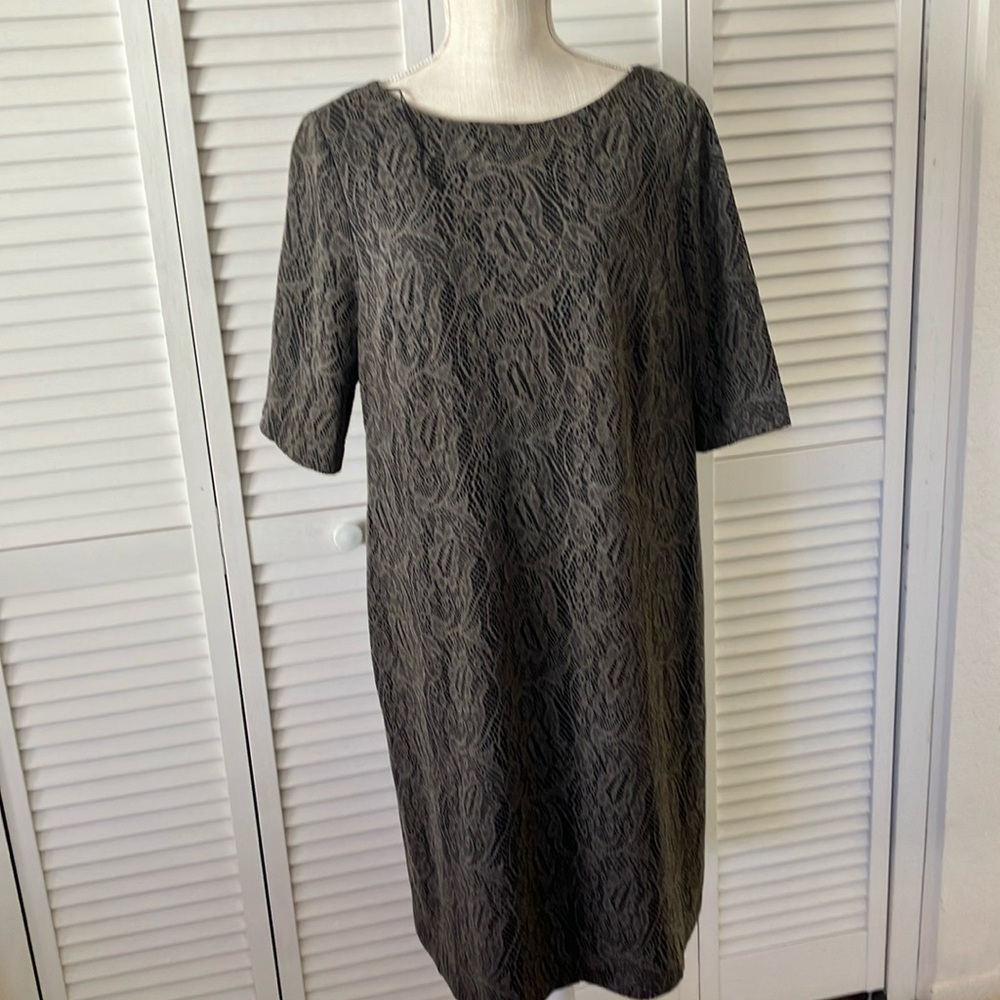 Adrianna Papell Gray Patterned Dress